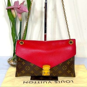 Louis Vuitton Pallas chain